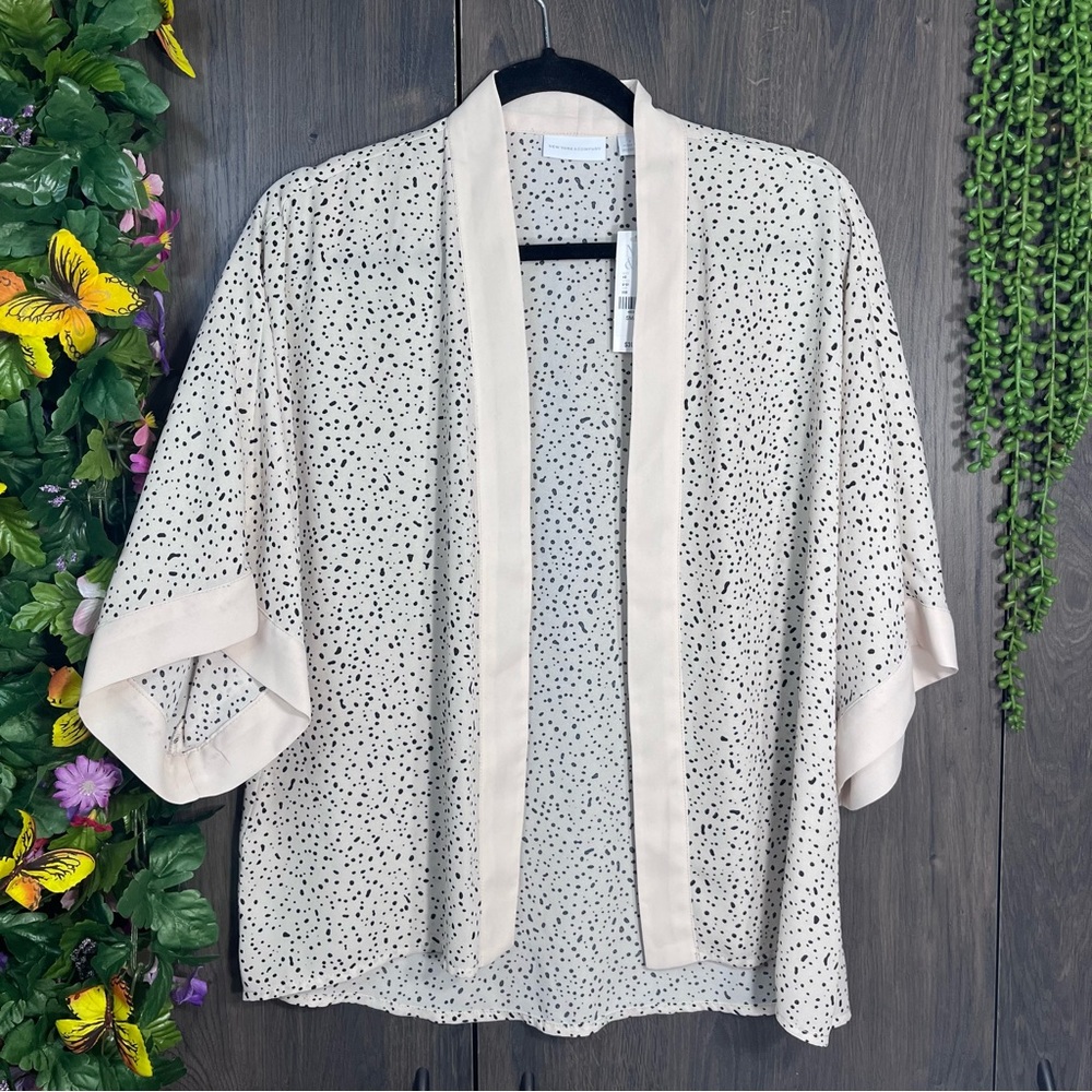 NWT New York & Company Dalmatian Printed Short Sleeve Kimono Size Small